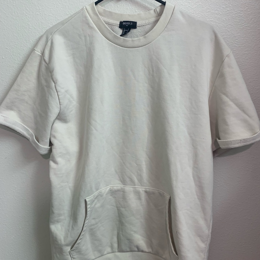 Short sleeve crewneck with pocket